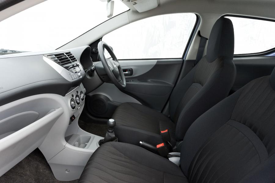  Nissan Pixo 2008 года  (фото 4 из 120)